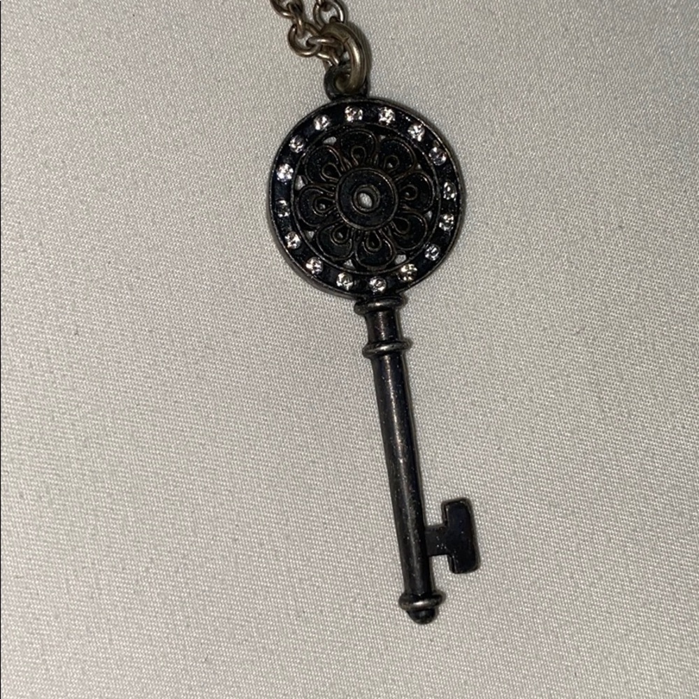 Key necklace - Picture 3 of 5